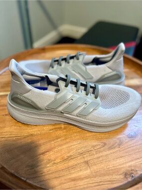 Adidas UltraBoost Light Boost in Grey/Cloud White/Grey NEW